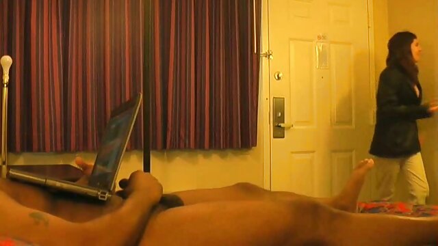 उत्कृष्ट :  कामुक पुरुष अश्लील रूप से सेक्सी बीएफ मूवी वीडियो पीली ब्रा में भद्दी प्रेमिका बैंग्स वयस्क फिल्में 